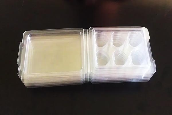 為什么兩塊不同顏色的塑料用激光無法焊接到一起？(圖1)
